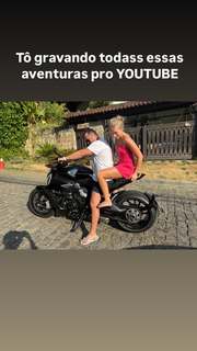 Cela Lopes feet photo thumbnail