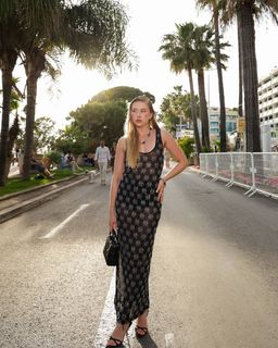 Cela Lopes feet photo thumbnail