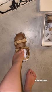 Cela Lopes feet photo thumbnail