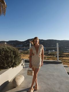 Cela Lopes feet photo thumbnail