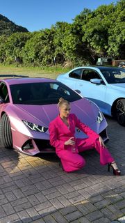 Cela Lopes feet photo thumbnail