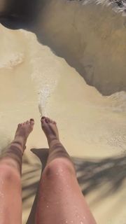 Cela Lopes feet photo 1
