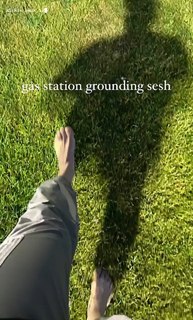 Celeste Bonin feet photo thumbnail