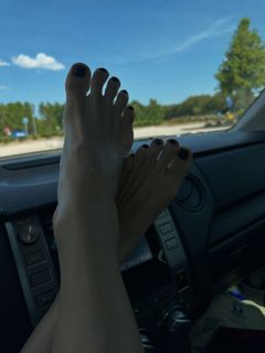 Celeste Bonin feet photo 1