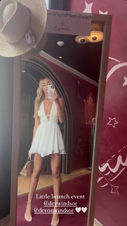 Celeste Bright feet photo 9