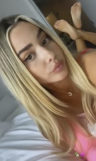 Celeste Bright feet photo 16