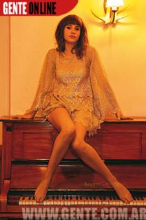 Celeste Cid feet photo 7