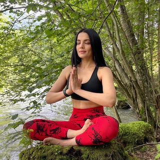 Celina Jaitley feet photo thumbnail
