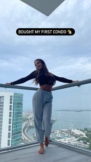 Celina Smith feet photo 10