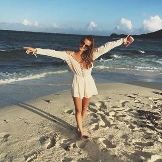 Celine Buckens feet photo 1