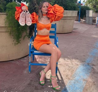 Cemre Solmaz feet photo thumbnail