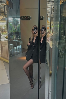 Cemre Solmaz feet photo thumbnail