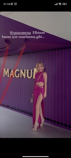 Cemre Solmaz feet photo thumbnail