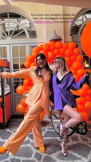 Cemre Solmaz feet photo thumbnail