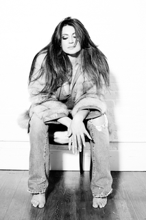 Cerina Vincent feet photo thumbnail