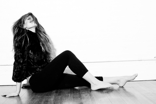 Cerina Vincent feet photo thumbnail