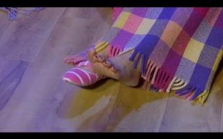 Cerrie Burnell feet photo 17