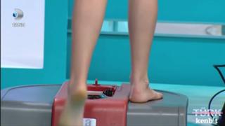 Ceyda Düvenci feet photo thumbnail