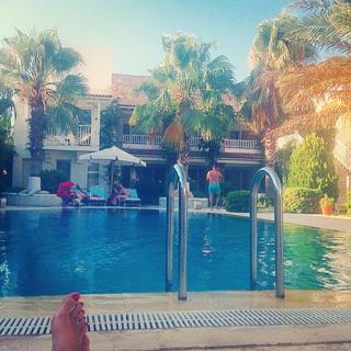 Ceyda Düvenci feet photo thumbnail