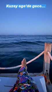 Ceyda Düvenci feet photo thumbnail