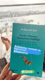 Ceyda Düvenci feet photo thumbnail