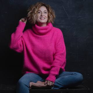 Ceyda Düvenci feet photo thumbnail