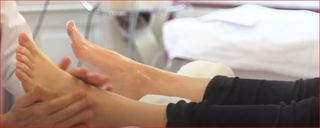 Ceyda Düvenci feet photo thumbnail