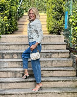 Ceyda Düvenci feet photo thumbnail