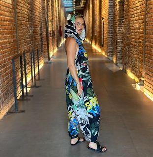 Ceyda Düvenci feet photo thumbnail