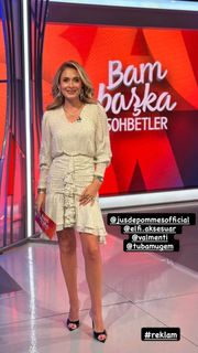 Ceyda Düvenci feet photo 9