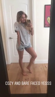 Chachi Gonzales feet photo 1