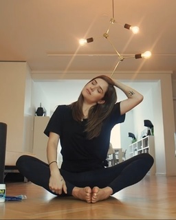 Chachi Gonzales feet photo 11