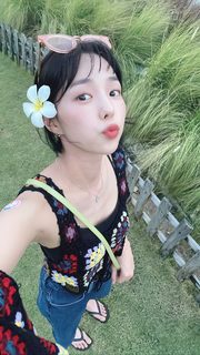 Chae Soo-bin feet photo 2