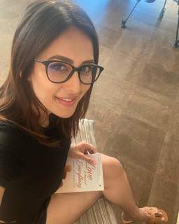 Chahat Khanna feet photo 2