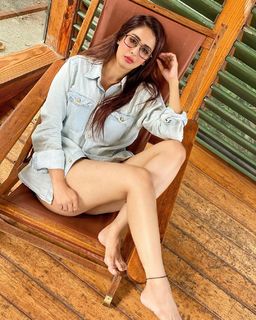 Chahat Khanna feet photo 15