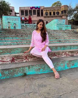 Chahat Khanna feet photo 20