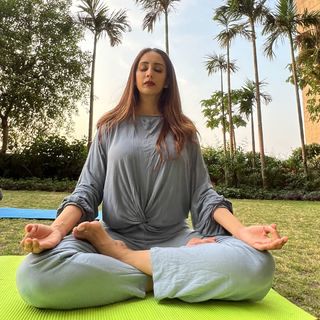 Chahat Khanna feet photo 14