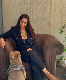Chahat Khanna feet photo 9