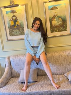 Chahat Khanna feet photo 3