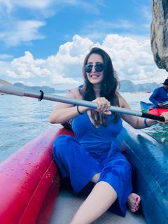 Chahat Khanna feet photo 4