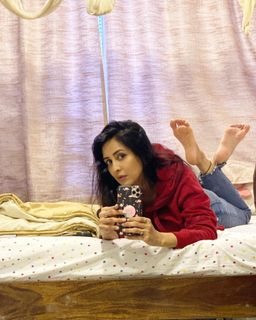 Chahat Khanna feet photo 5