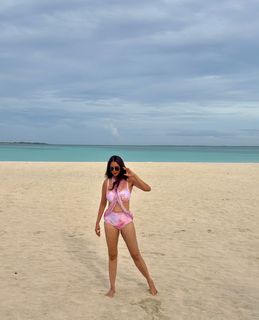 Chahat Khanna feet photo 10