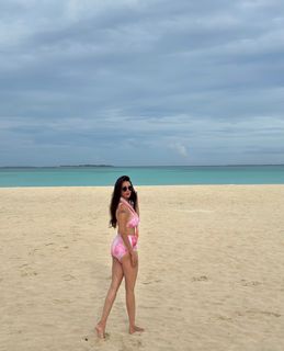Chahat Khanna feet photo 8