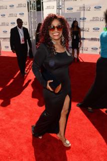 Chaka Khan feet photo 16