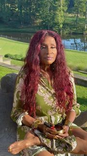 Chaka Khan feet photo 12