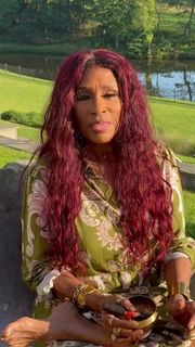Chaka Khan feet photo 11