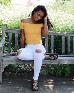 Chandler Kinney feet photo 1