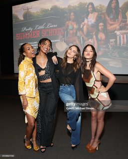 Chandler Kinney feet photo 12
