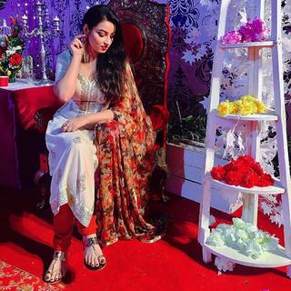 Chandni Sharma feet photo 8