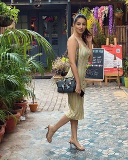 Chandni Sharma feet photo 9